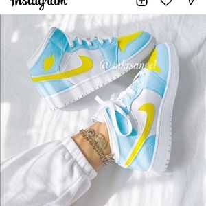 Meet your Posher, Carlotta